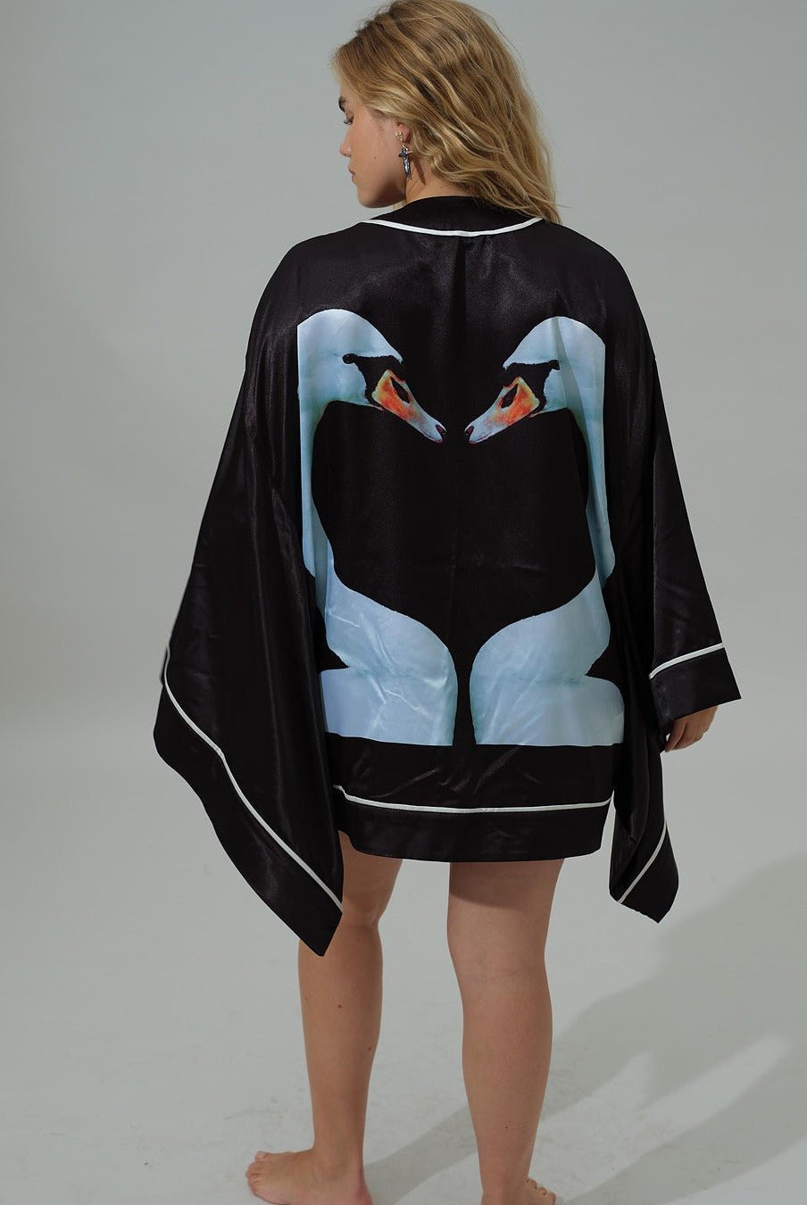 Swan Robe Black - Noblesse Oblige Lingerie